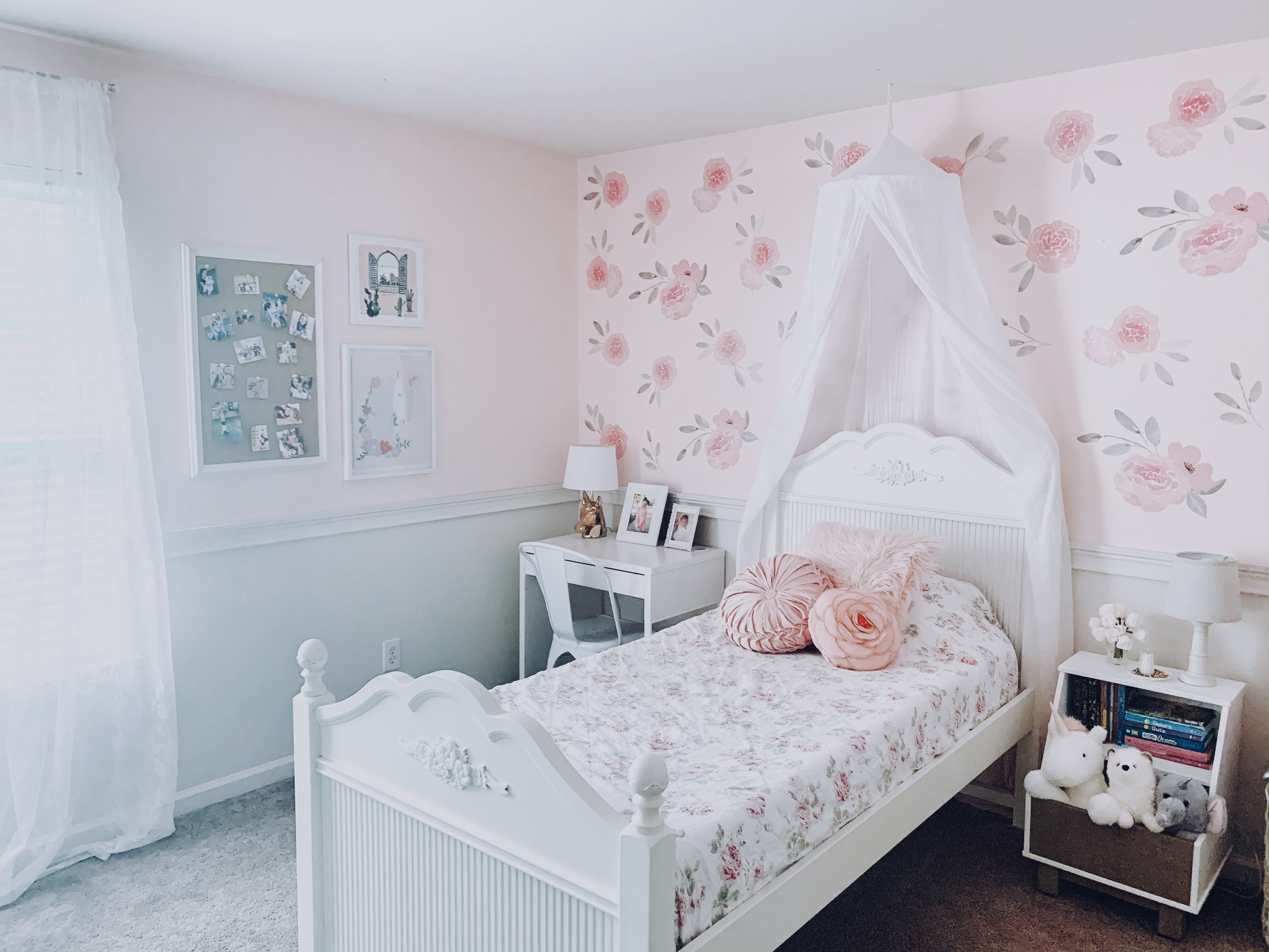 Room Tour: Sienna’s Pink Room with Floral Decals – At Home With Natalie